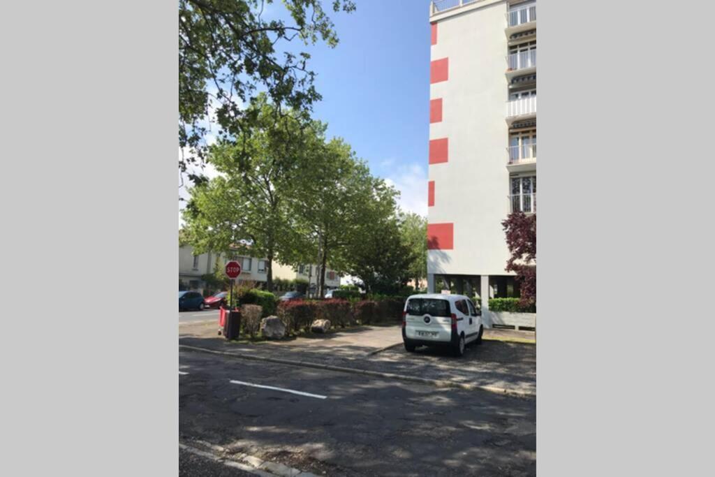 Bel Appartement Avec Vue Et Parking Prive Безье Экстерьер фото